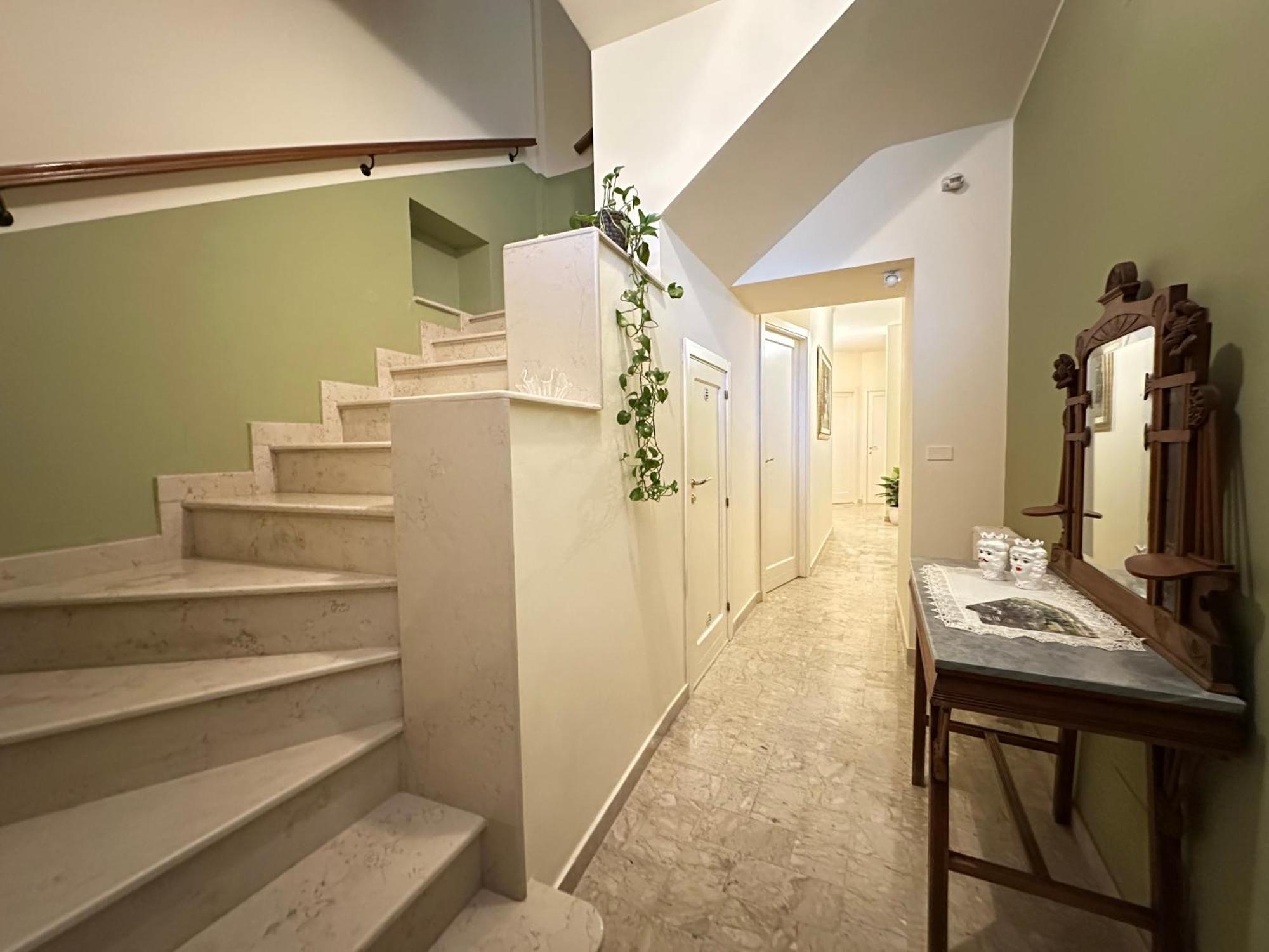 Historic B&B Apartments Home Chiaramonte Gulfi Buitenkant foto