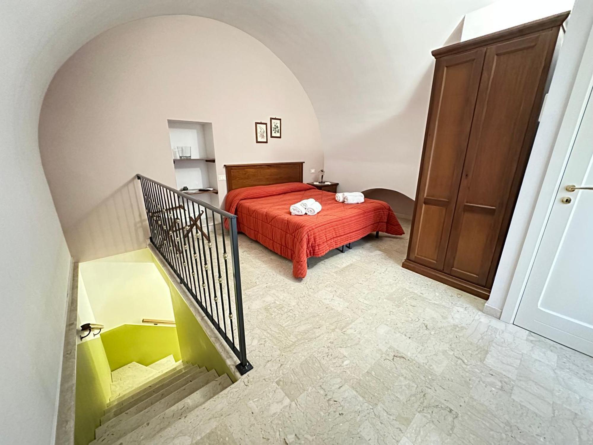 Historic B&B Apartments Home Chiaramonte Gulfi Buitenkant foto