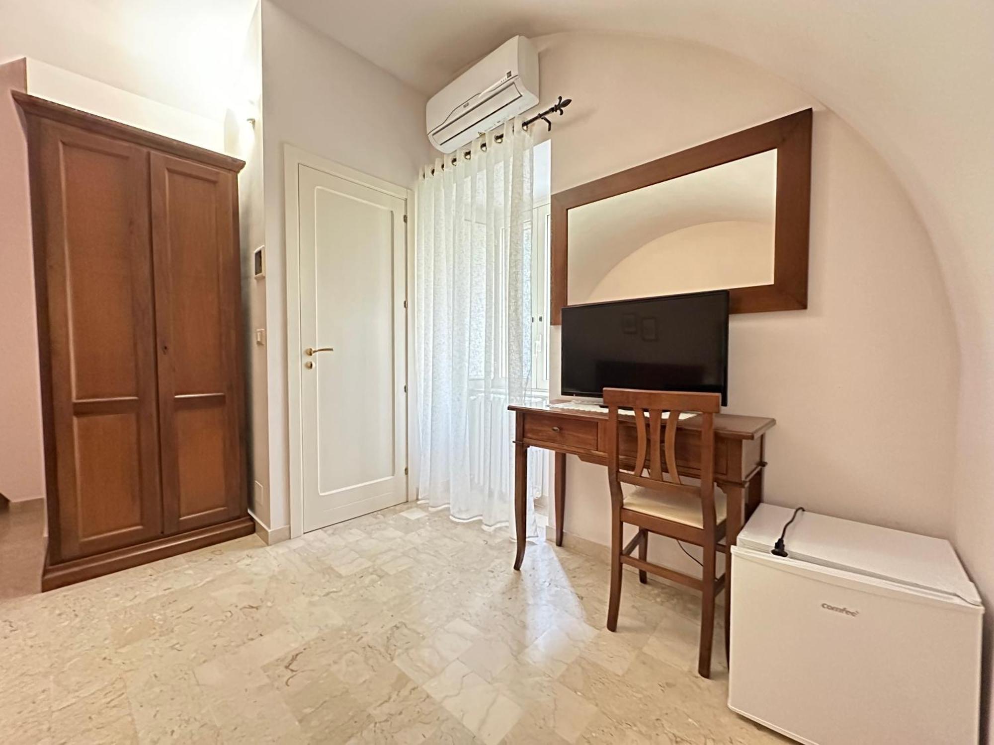 Historic B&B Apartments Home Chiaramonte Gulfi Buitenkant foto