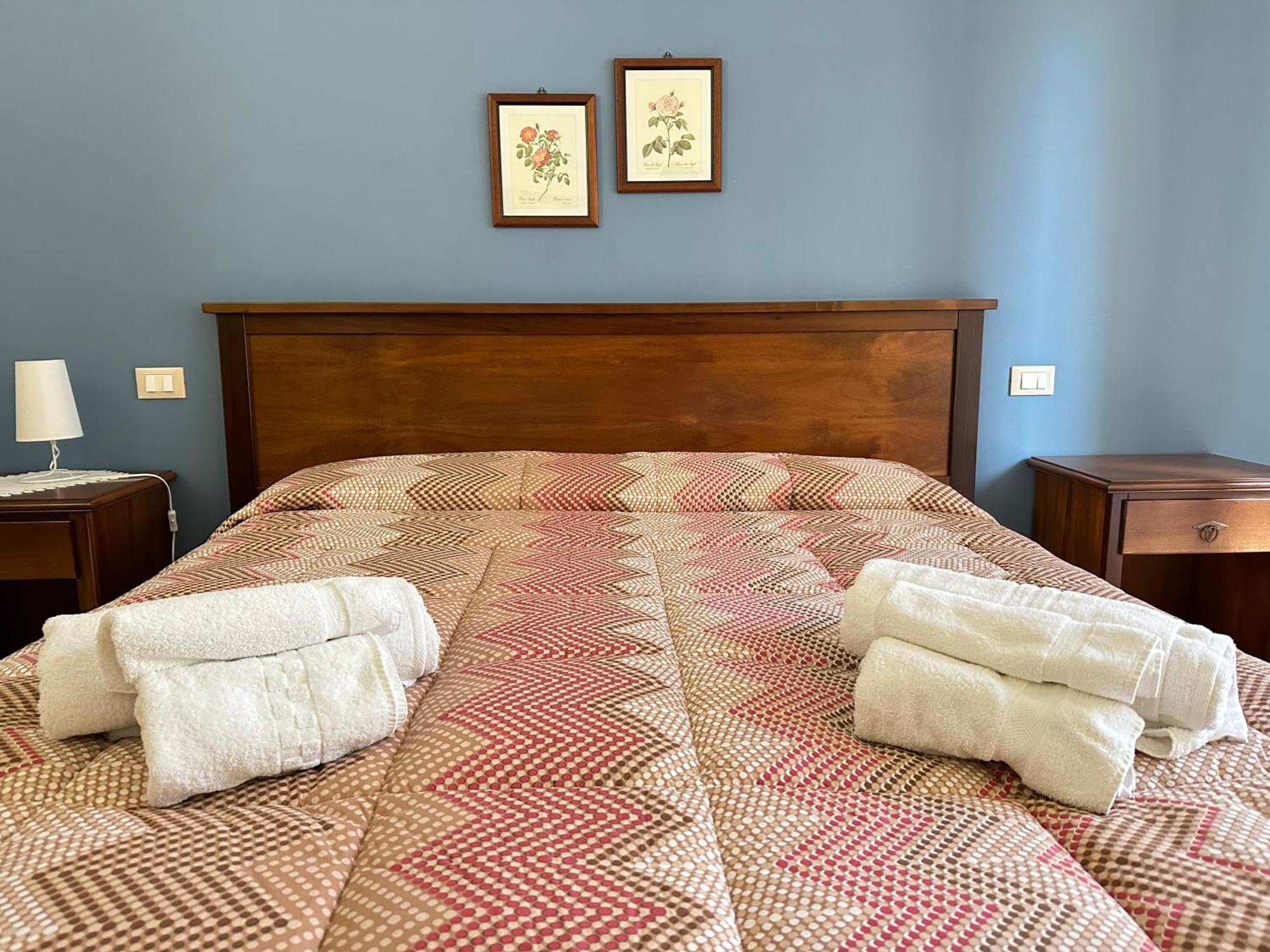 Historic B&B Apartments Home Chiaramonte Gulfi Buitenkant foto